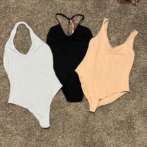 Set of three body suits
